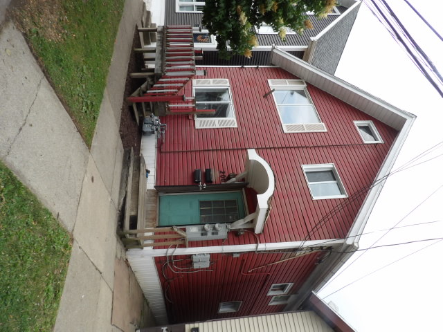 200 Hamburg Street - Upper